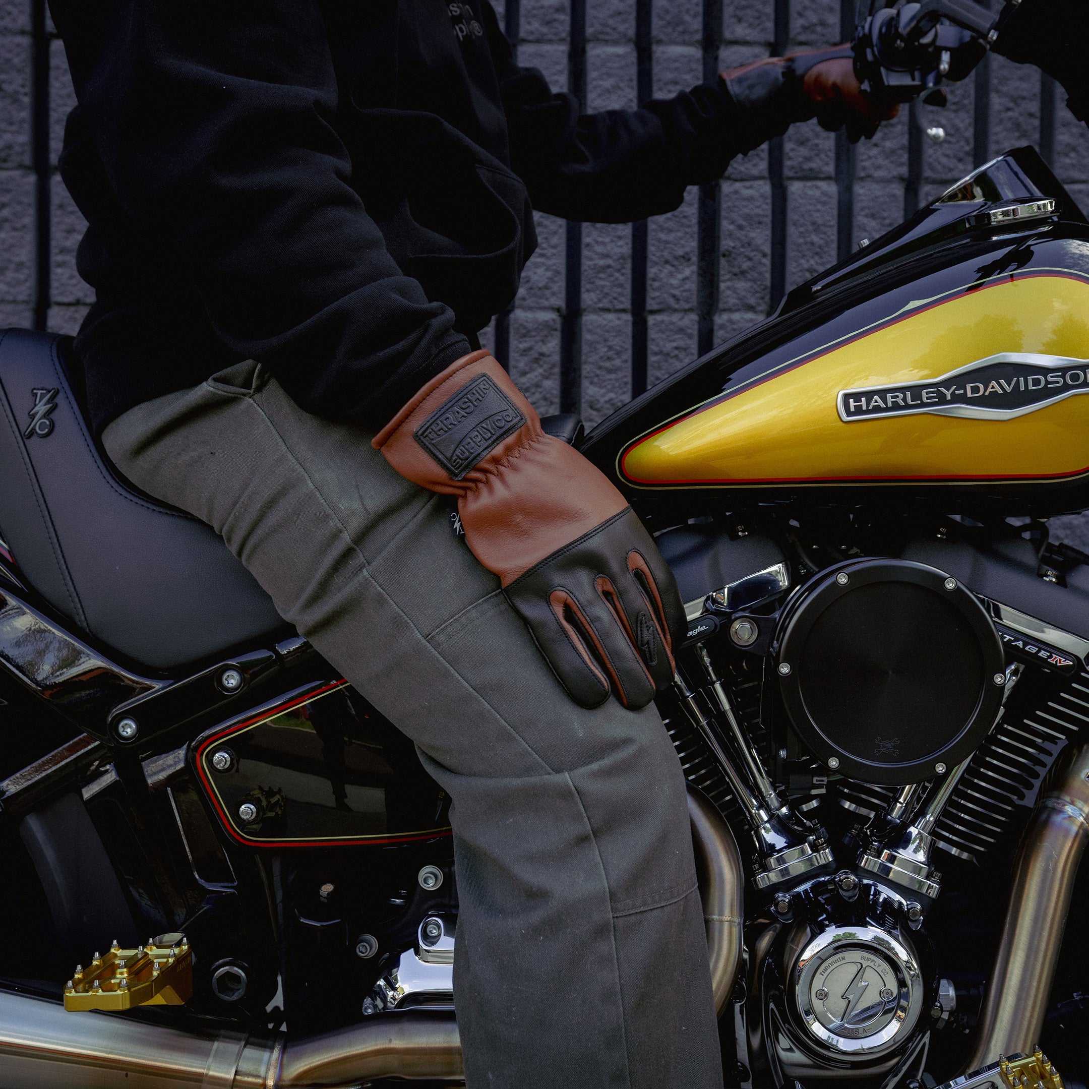 Thrashin Supply® Ace Roper Glove - Leather - Black / Brown