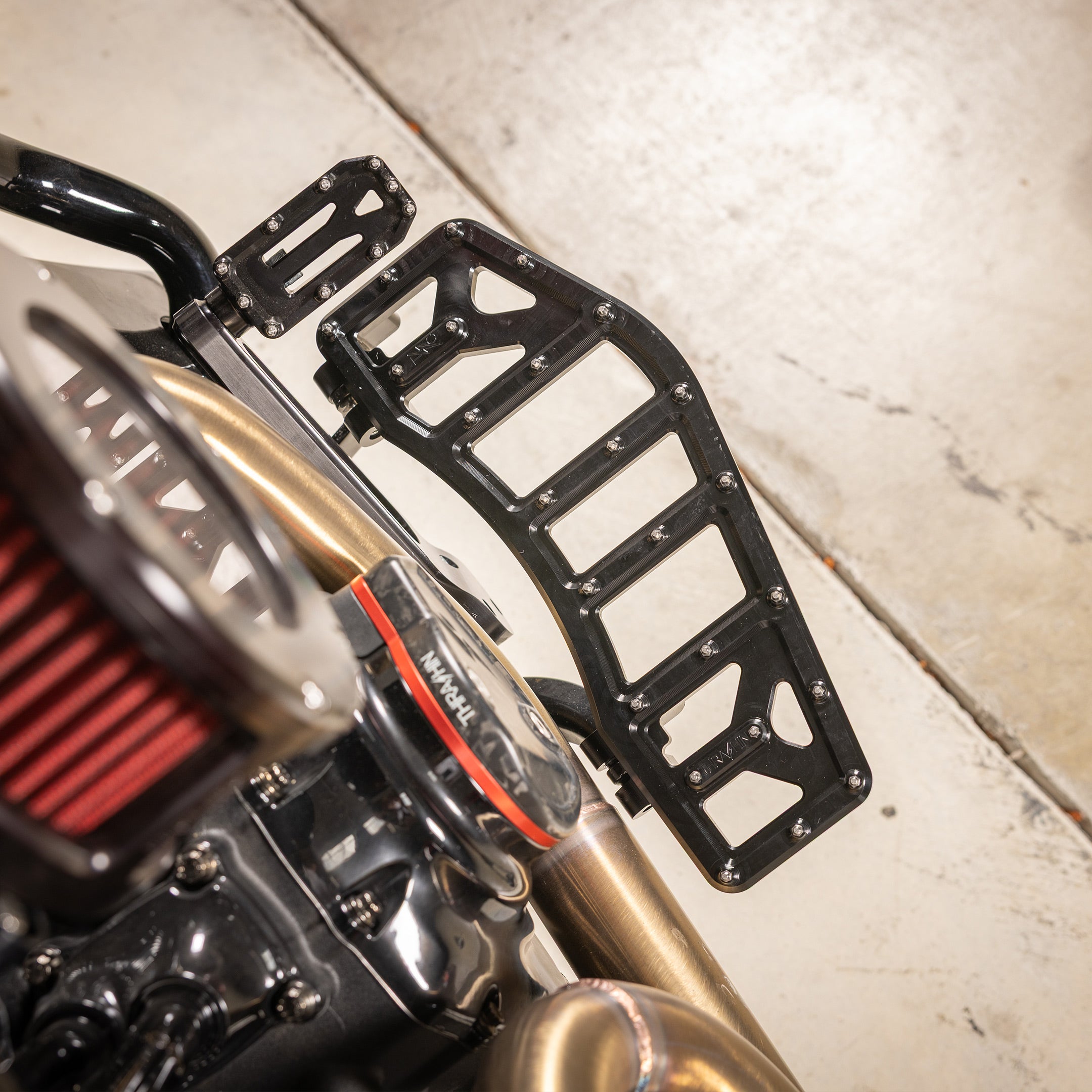 Thrashin Supply® Aggressor Floorboards | Bagger - Black