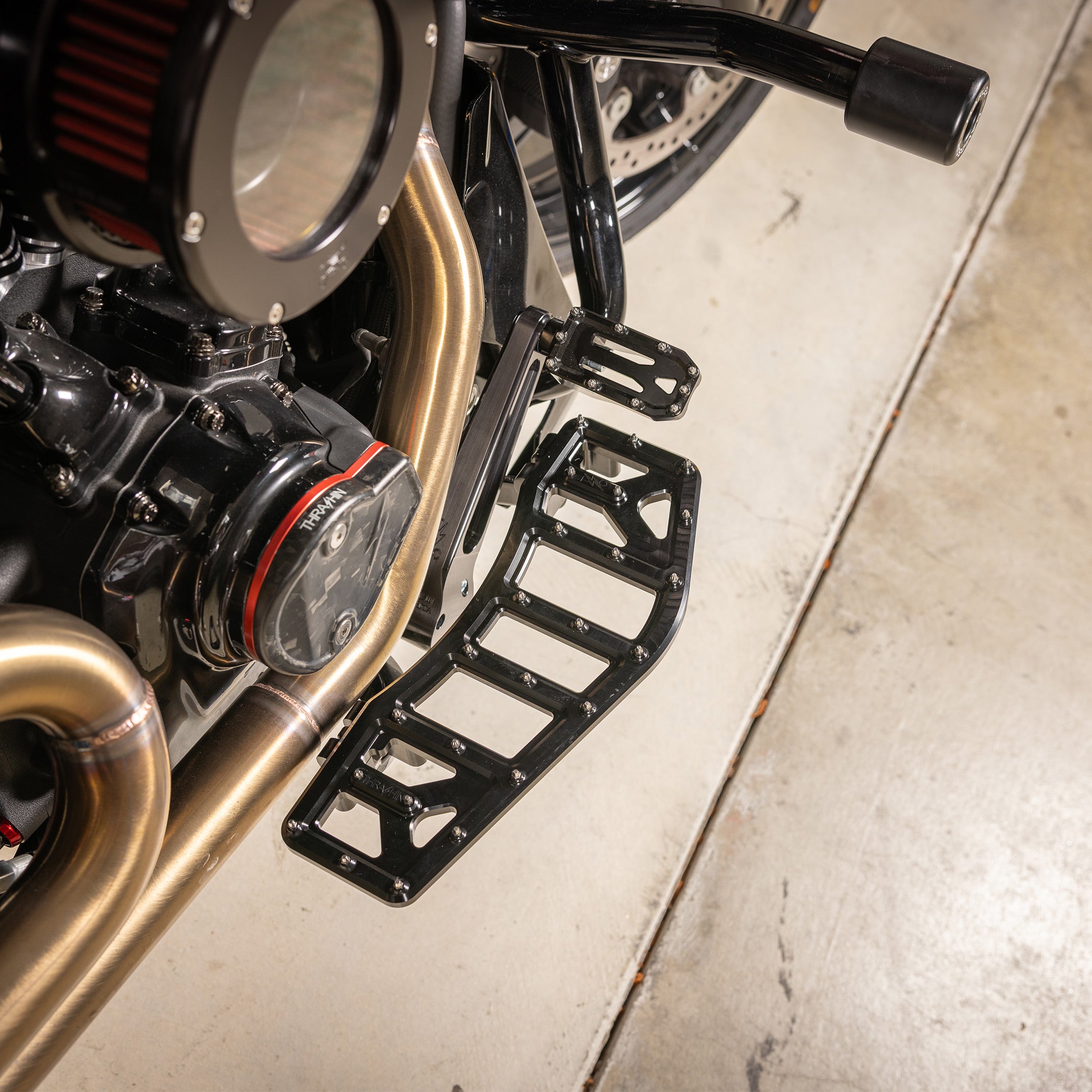 Thrashin Supply® Aggressor Floorboards | Bagger - Black