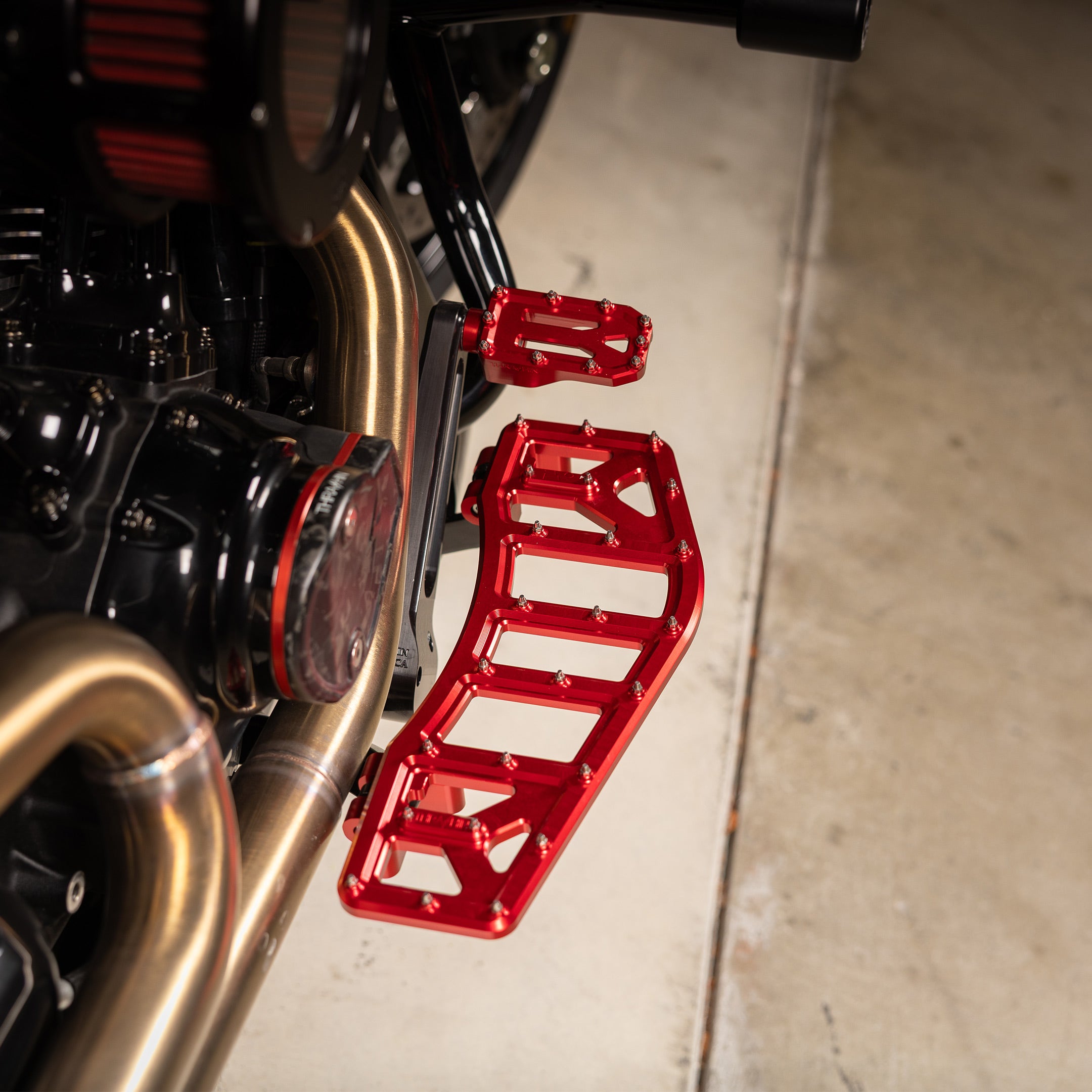 Thrashin Supply® Aggressor Floorboards | Bagger - Red