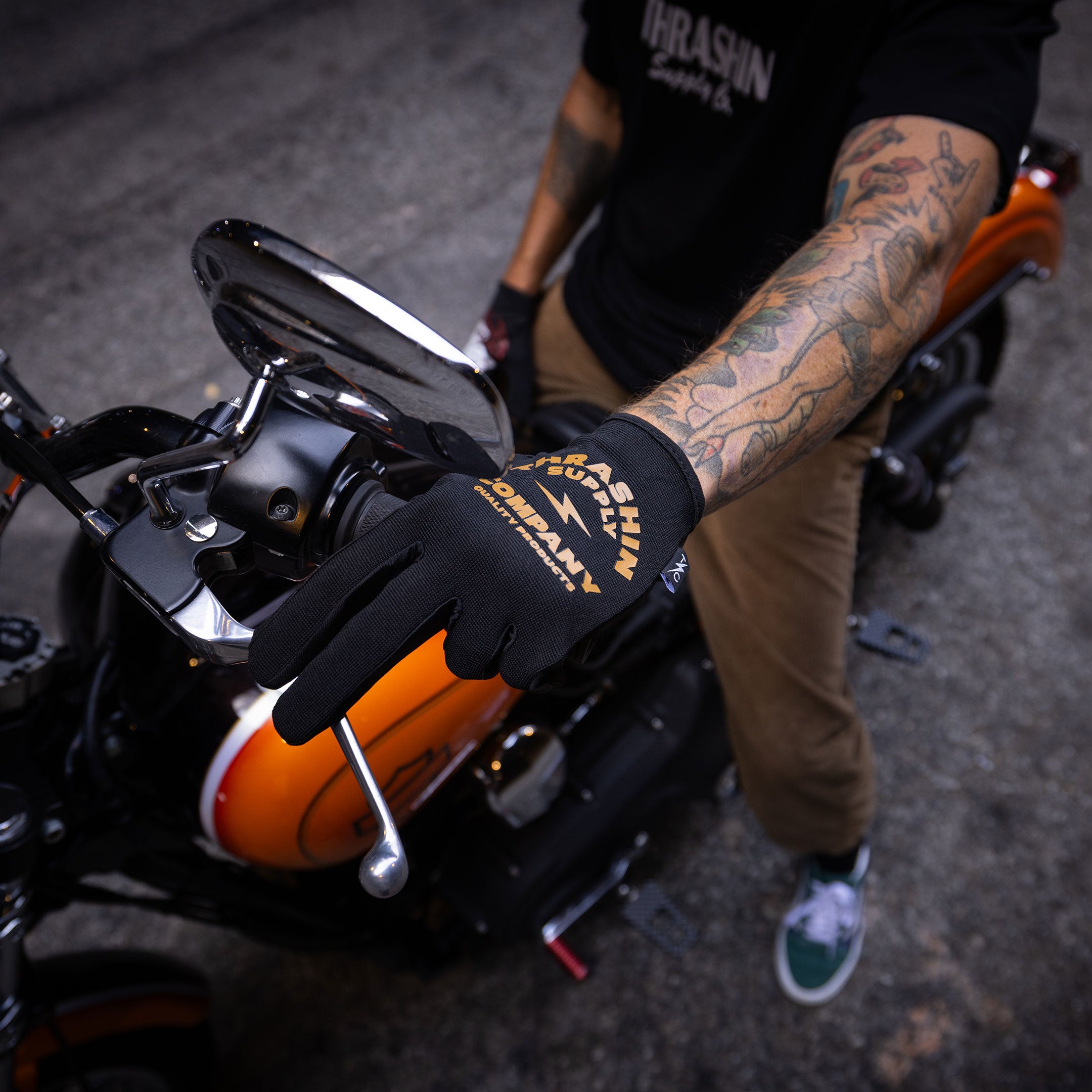 THRASHIN SUPPLY ステルスグローブ ダイス　M Thrashin Supply Co. Dice Stealth Gloves