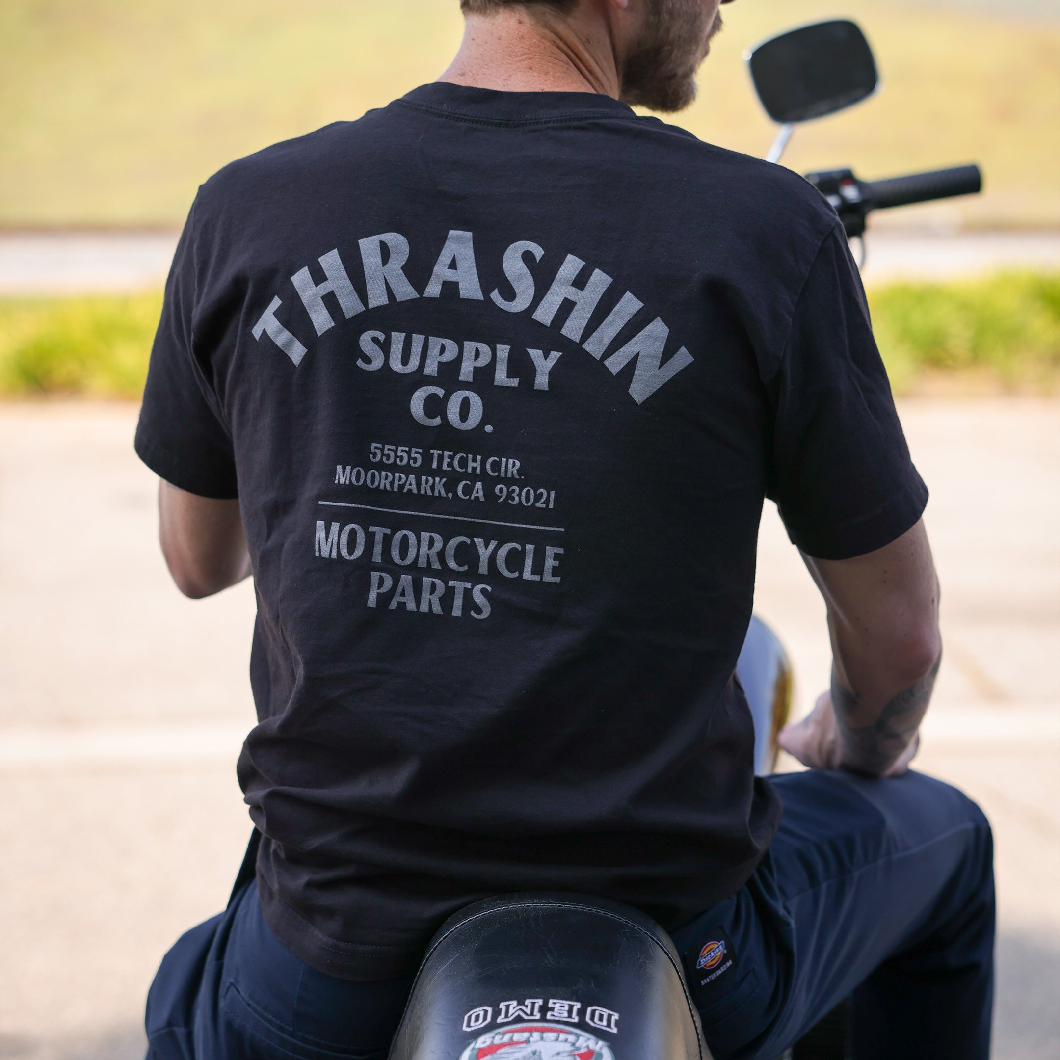 THRASHIN SUPPLY FXR Convertible Tシャツ M Thrashin Supply Co. FXR Convertible Tee - Black (Heritage