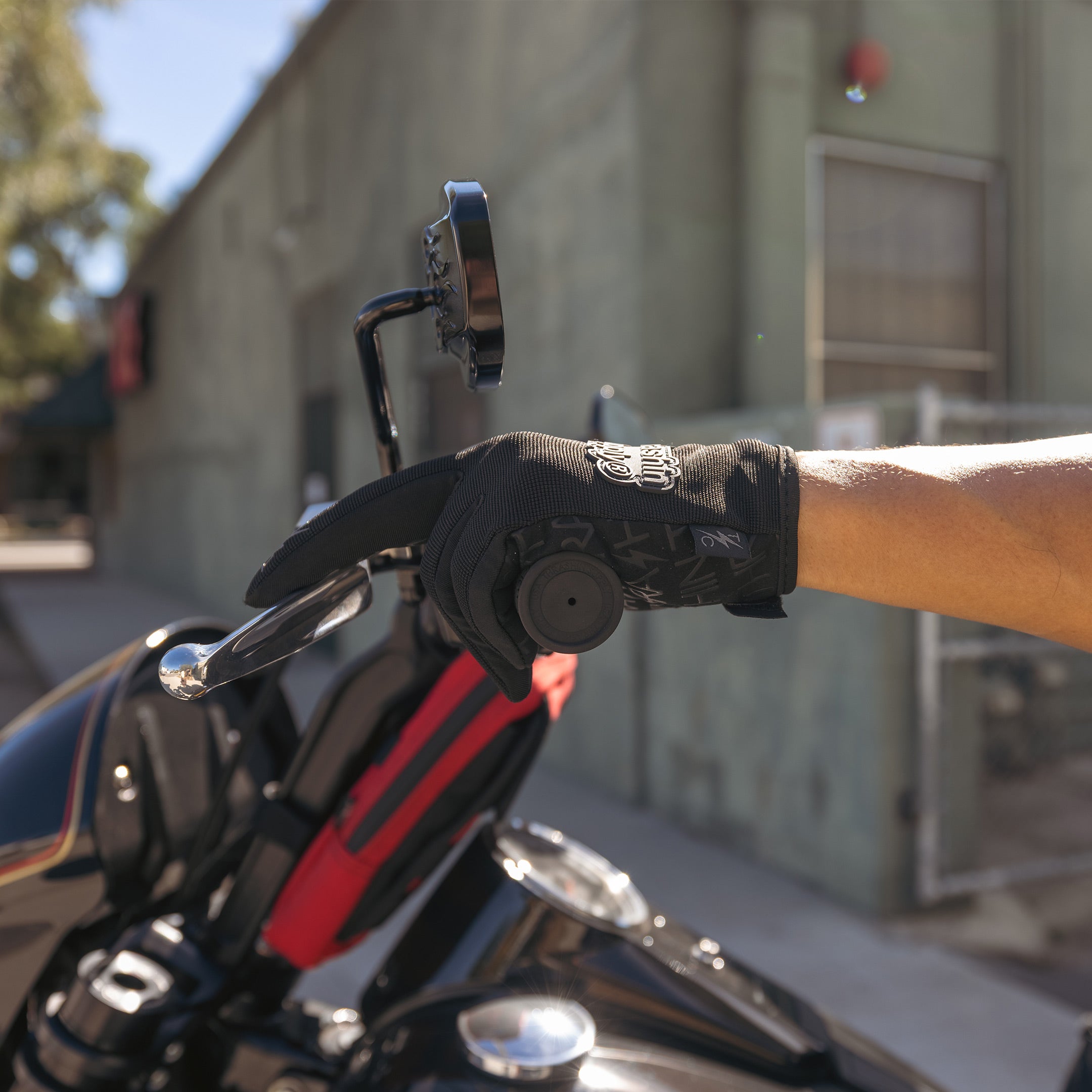Thrashin Supply Co. Official Stealth Gloves - Black