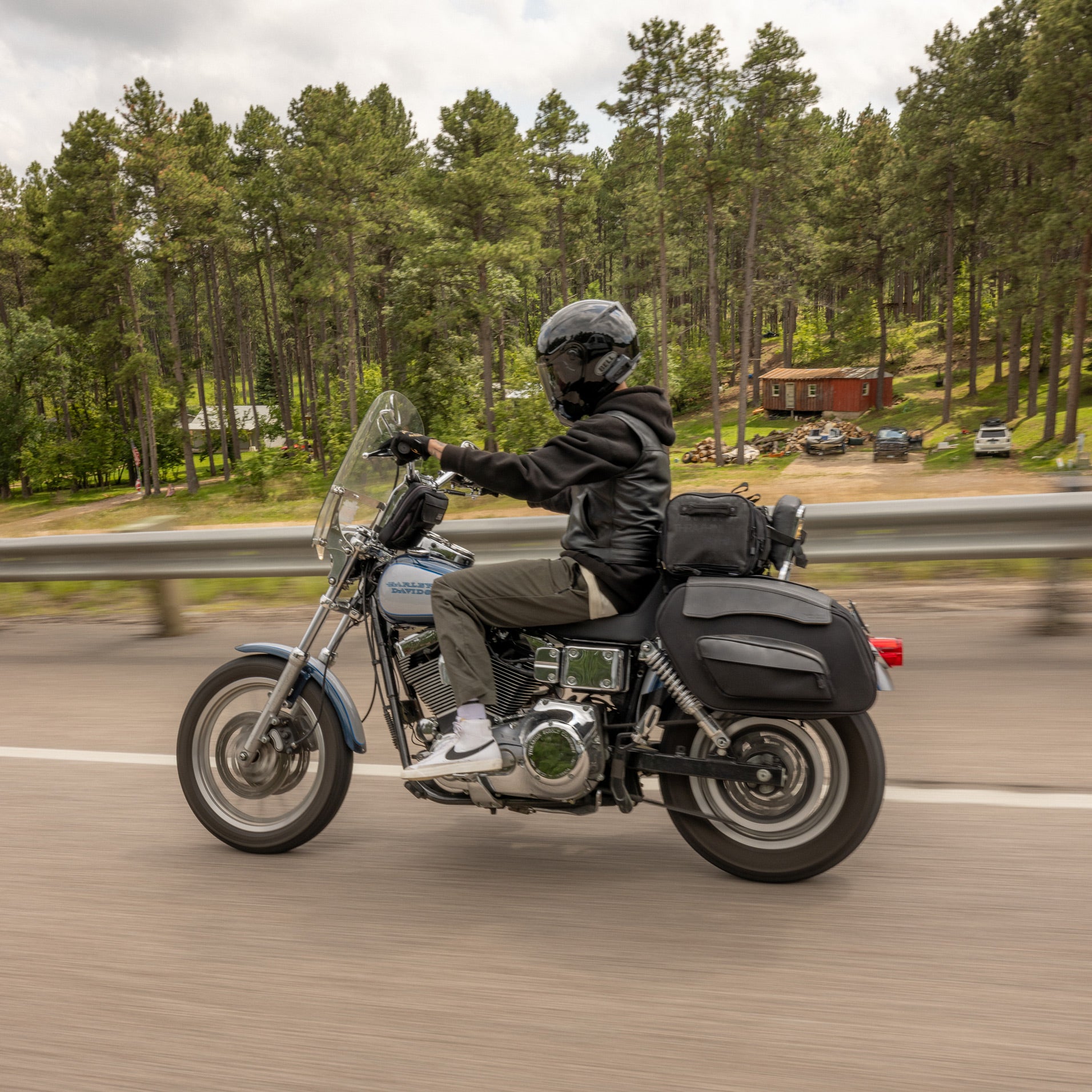 THRASHIN SUPPLY® | QUICK RELEASE SPORT SADDLEBAGS - BLACK