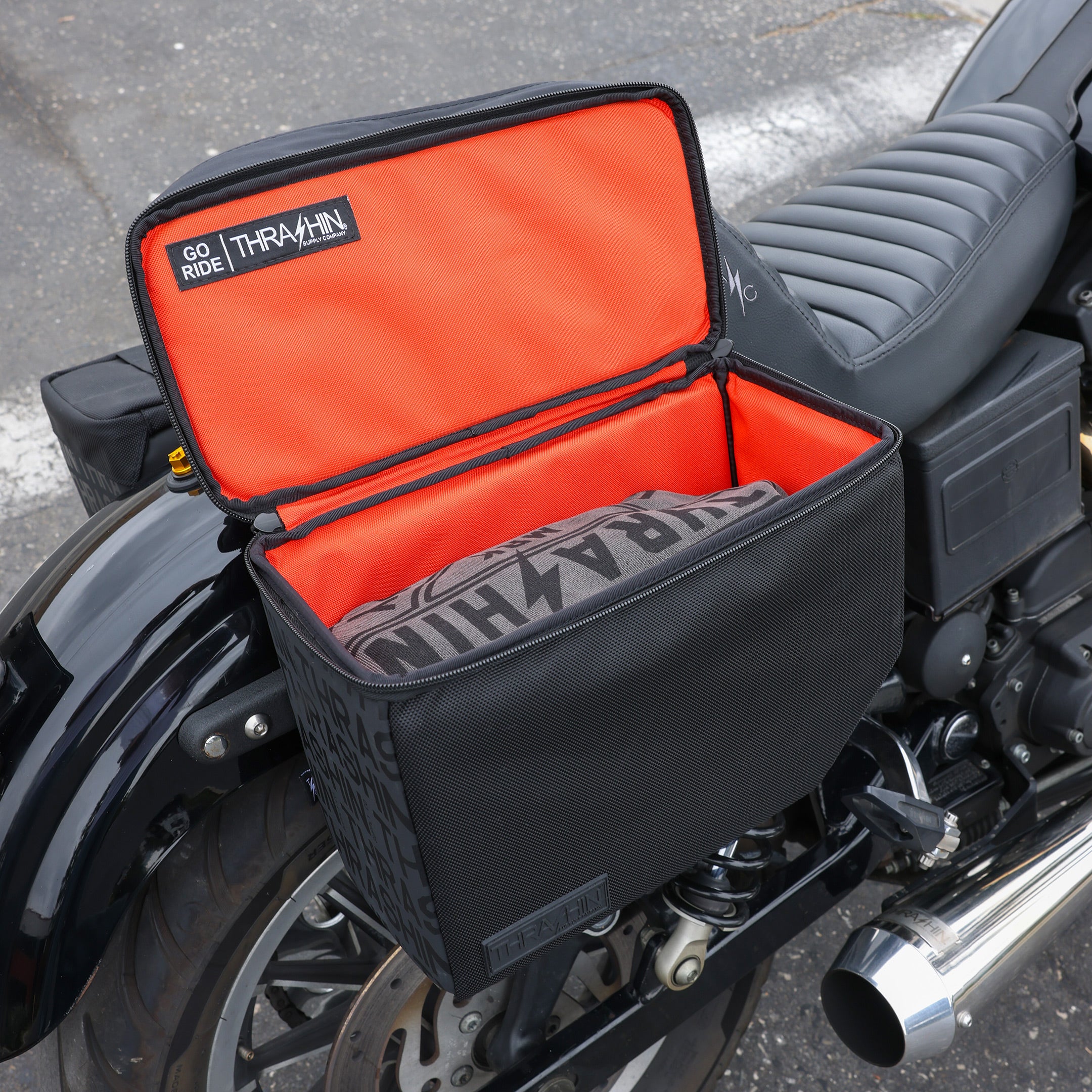 Thrashin Supply Escape Base Saddlebags | 18 Liters