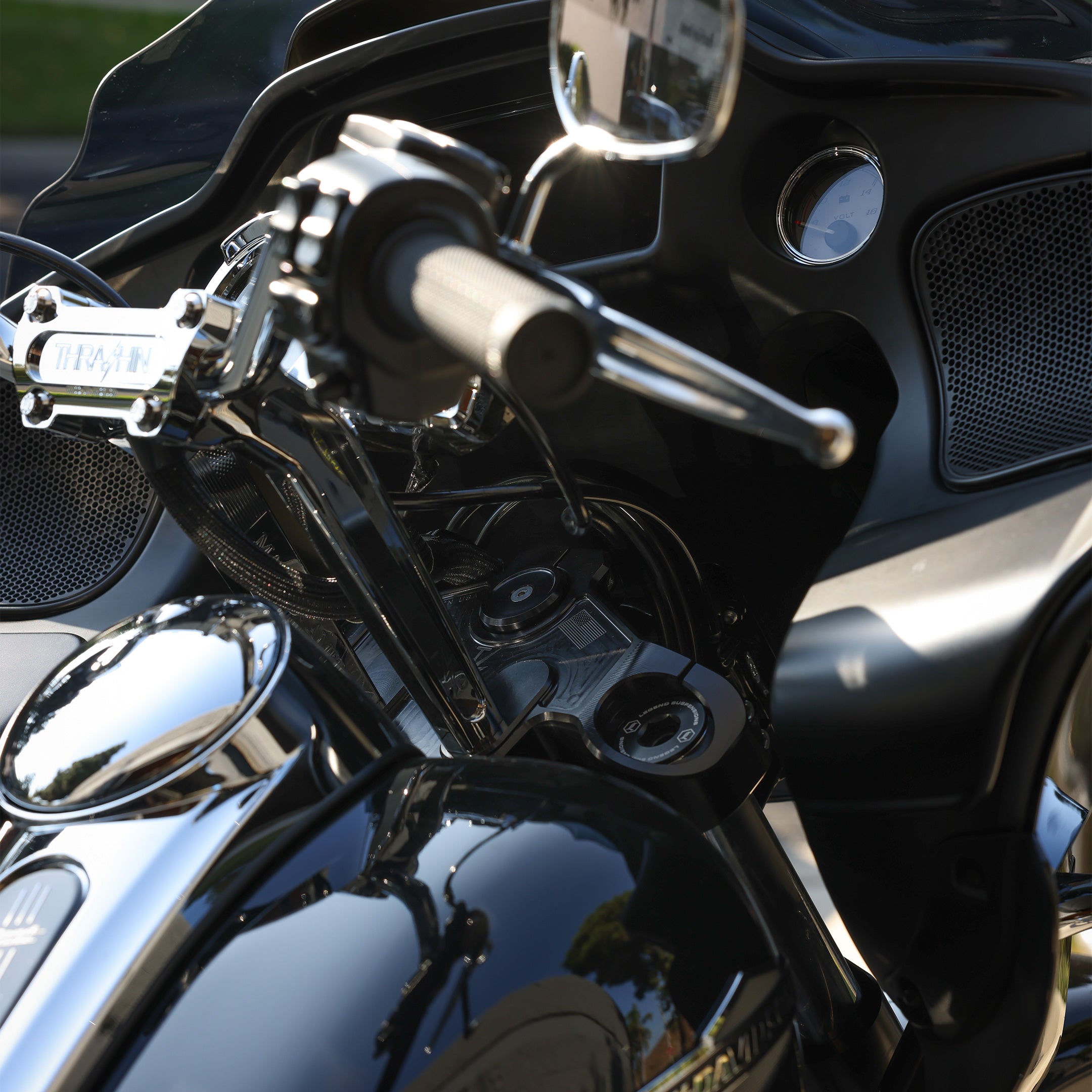 Thrashin Supply Carbon Stem Cap for Road Glide Top Trees