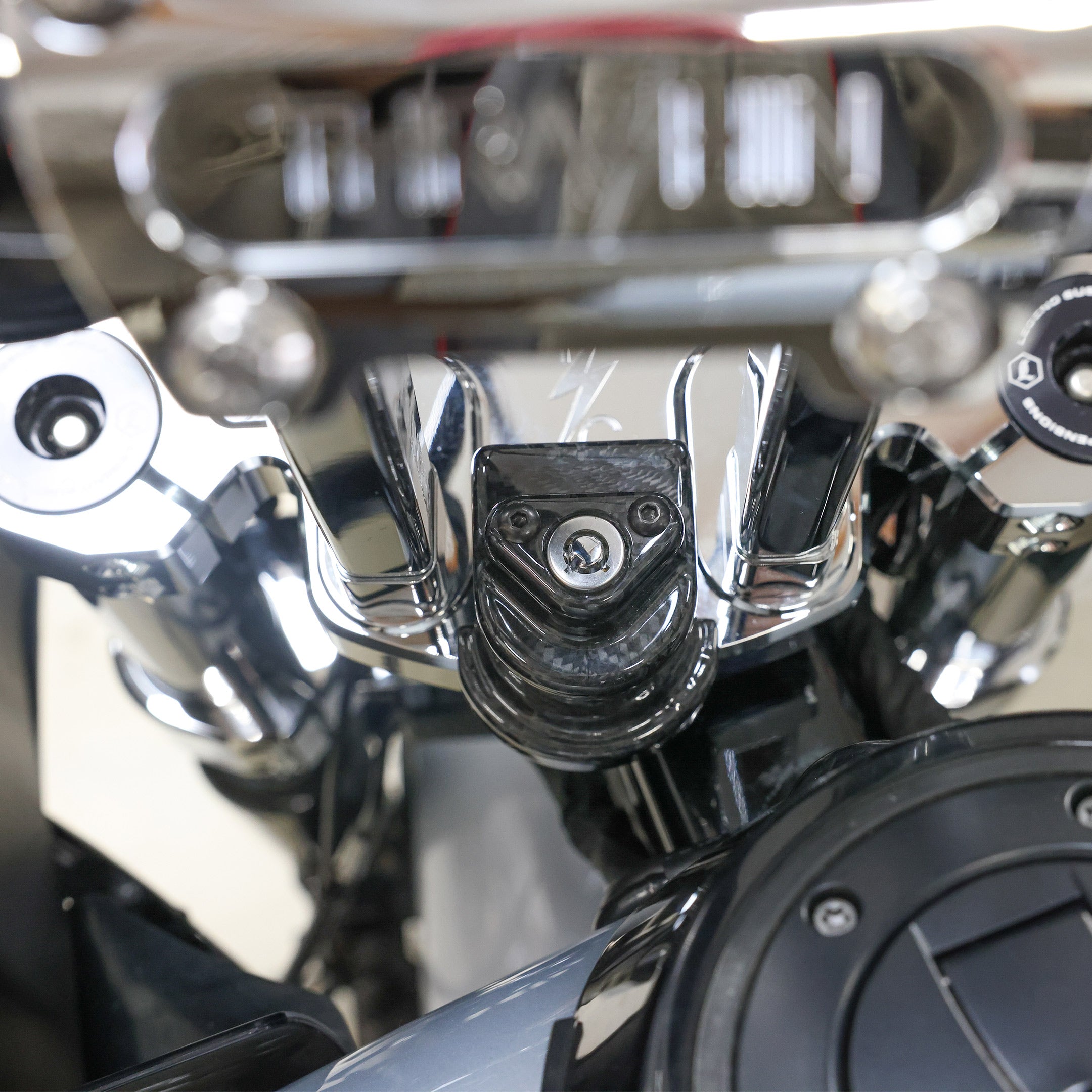 m shop★ Carbon Fiber OEM Lock Cover - Gloss Twill Weave Carbon – Thrashin